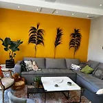 2-minute Walking Distance From Bananecroisette In The Center Of Appartement