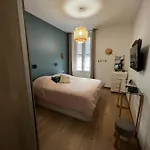 2-minute Walking Distance From Bananecroisette In The Center Of Appartement Cannes